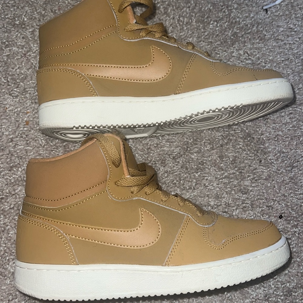 Nike Ebernon Mid Wheat